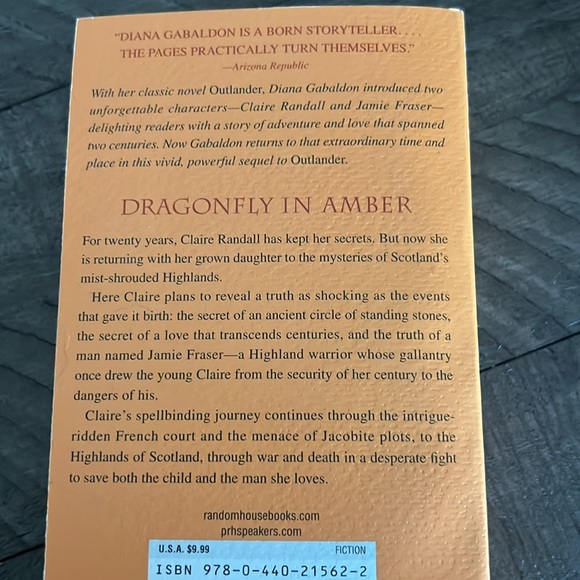Outlander 4 books Outlander, Dragonfly in Amber, Voyager, Drums of Autumn - Picture 11 of 13
